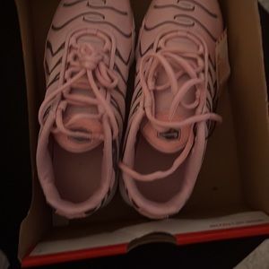 Brand new air max plus pink and gray